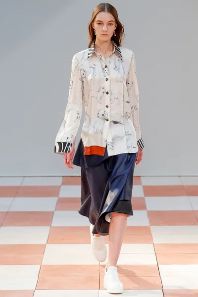 Look 19